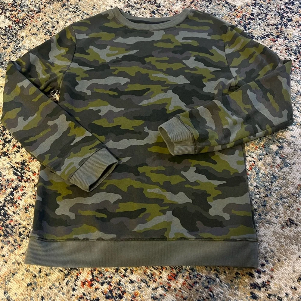 Boys Old Navy Camo Pullover Sweater